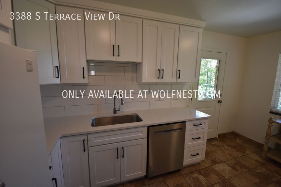 Stunning 4 Bedroom Millcreek Home! property image