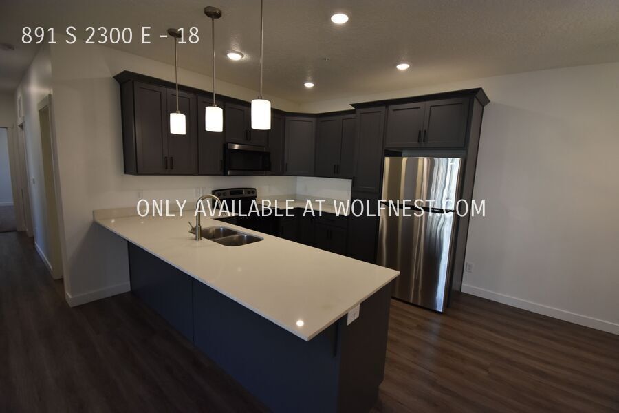 Beautiful 3 Bedroom Spanish Fork Condo! property image