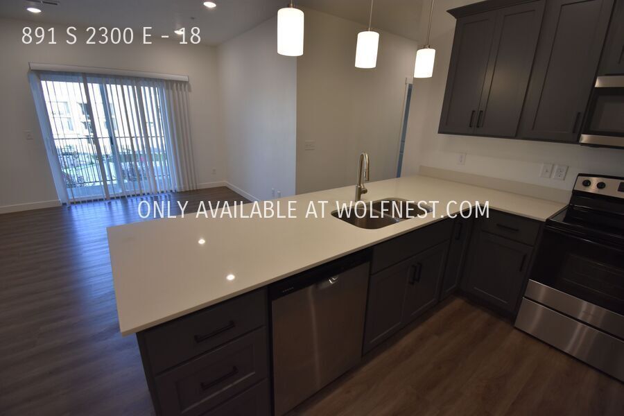 Beautiful 3 Bedroom Spanish Fork Condo! property image