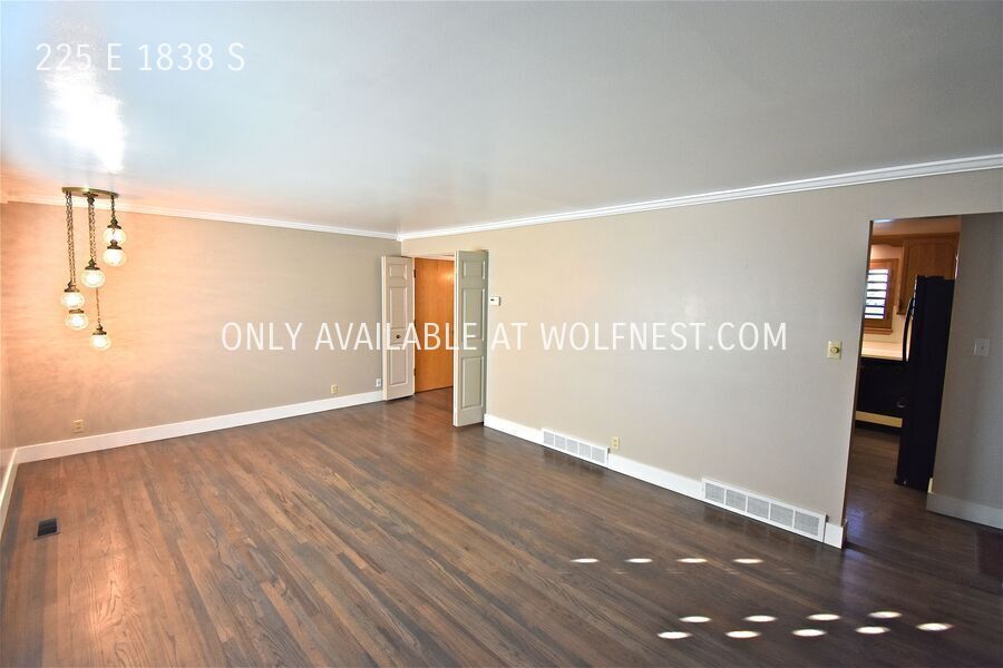 Lovely 4 Bed Orem Home! No Deposit Option! property image