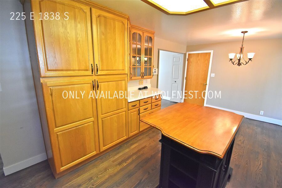 Lovely 4 Bed Orem Home! No Deposit Option! property image