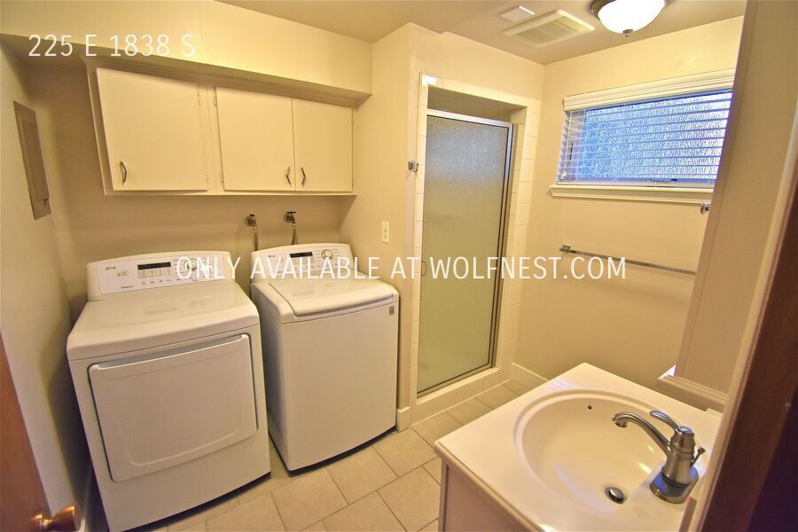 Lovely 4 Bed Orem Home! No Deposit Option! property image