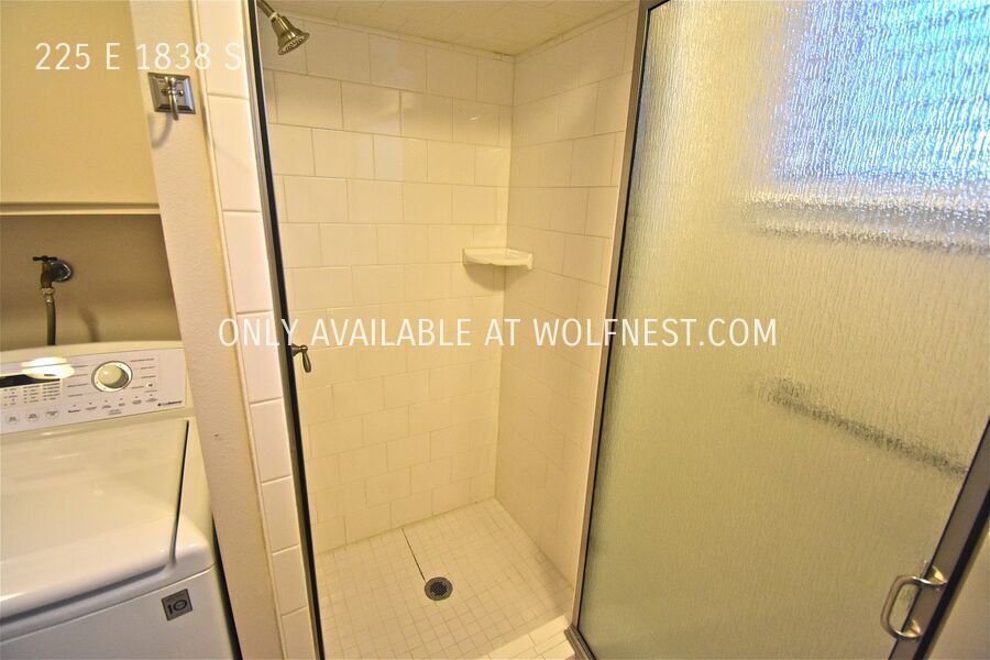 Lovely 4 Bed Orem Home! No Deposit Option! property image