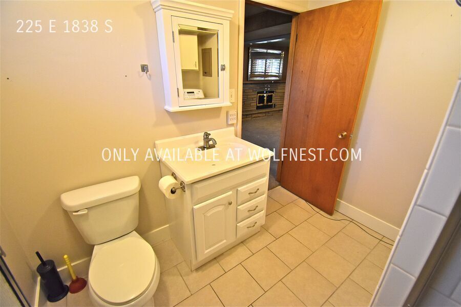 Lovely 4 Bed Orem Home! No Deposit Option! property image