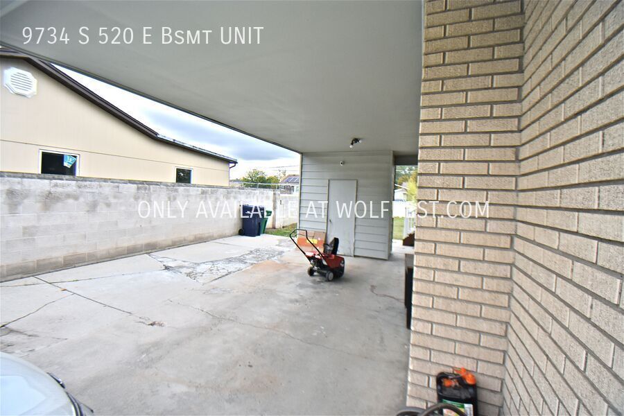 Lovely 2 Bed Sandy Bsmt Unit! No Deposit Option! property image