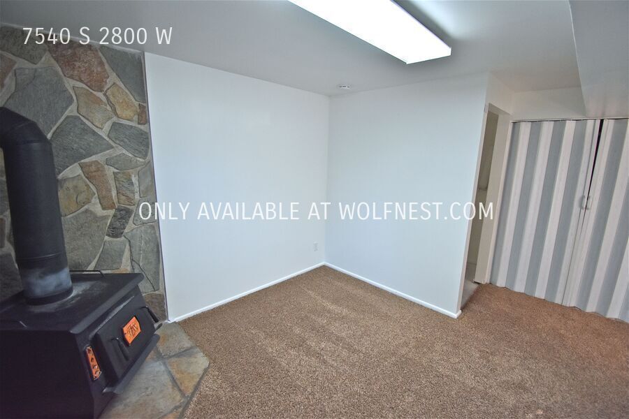 No Deposit Option! Lovely 4 Bedroom West Jordan Home! property image