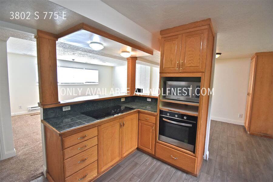 Beautiful 3 Bed Millcreek Bsmt Unit! No Deposit Option! property image