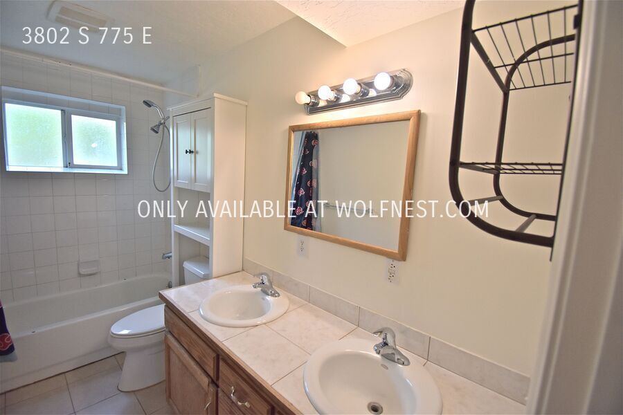 Beautiful 3 Bed Millcreek Bsmt Unit! No Deposit Option! property image