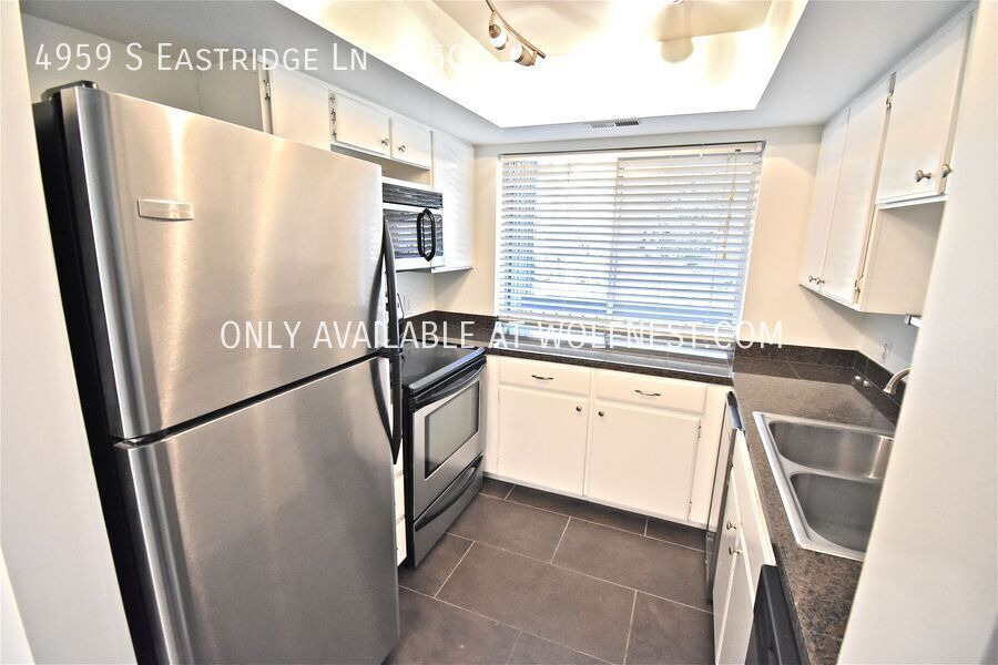 Gorgeous 2 Bed Murray Condo! No Deposit Option! property image