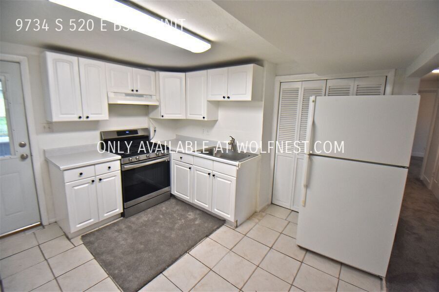 Lovely 2 Bed Sandy Bsmt Unit! No Deposit Option! property image