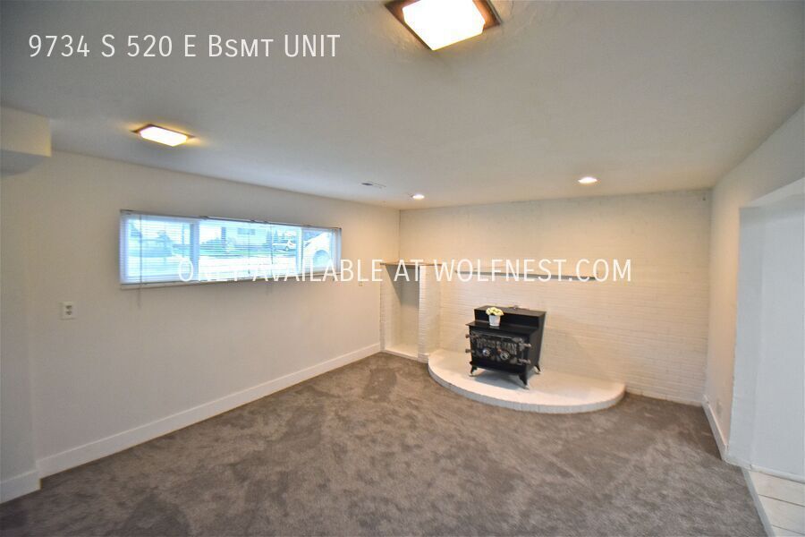 Lovely 2 Bed Sandy Bsmt Unit! No Deposit Option! property image