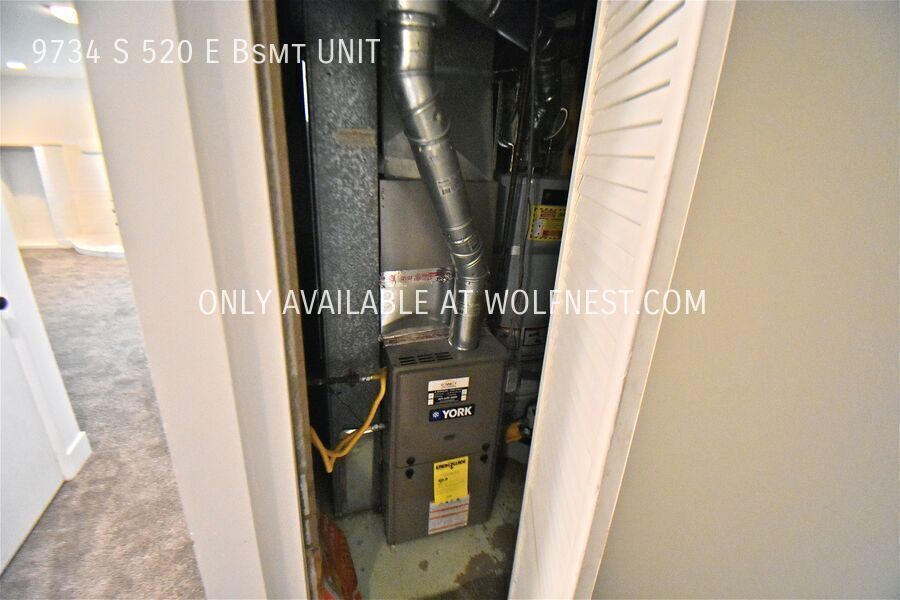 Lovely 2 Bed Sandy Bsmt Unit! No Deposit Option! property image