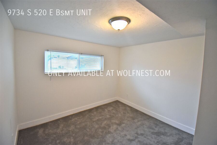 Lovely 2 Bed Sandy Bsmt Unit! No Deposit Option! property image