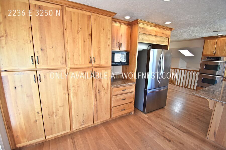 Gorgeous 4 Bed Layton Home! No Deposit Option! property image