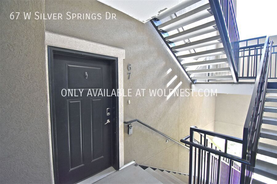 Fully Furnished Stunning 3 Bedroom Vineyard Condo! No Deposit Option! property image