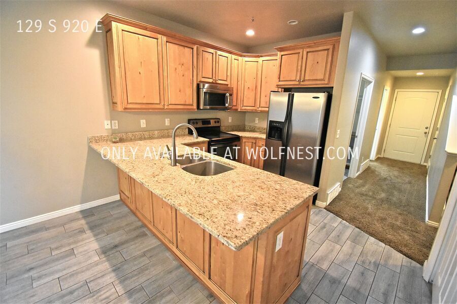 Spacious 4 Bed American Fork Townhome! No Deposit Option! property image
