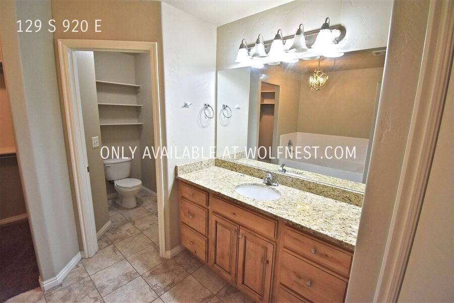 Spacious 4 Bed American Fork Townhome! No Deposit Option! property image