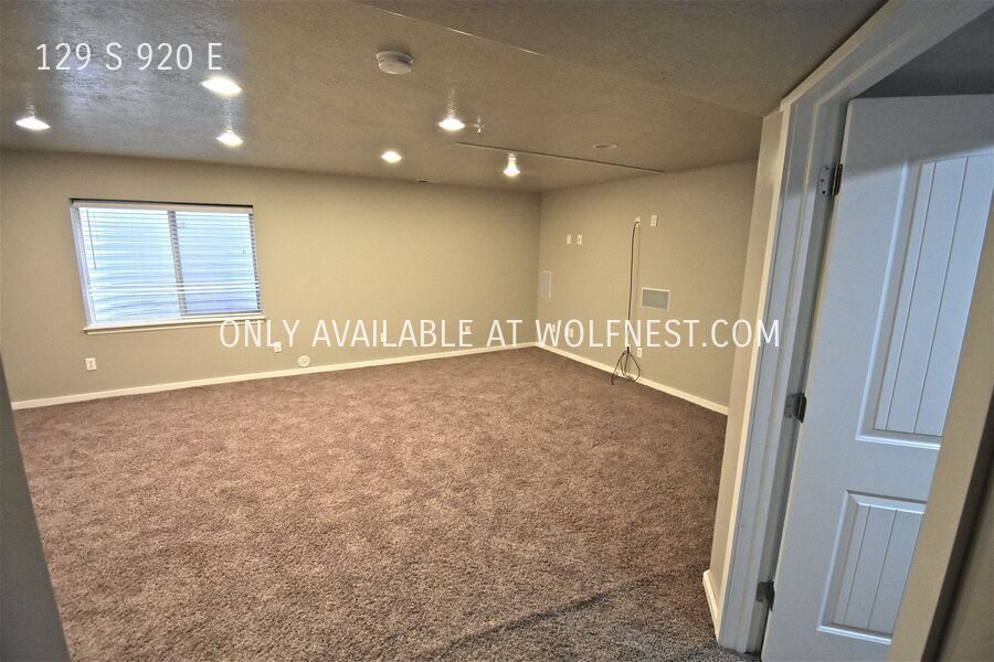 Spacious 4 Bed American Fork Townhome! No Deposit Option! property image