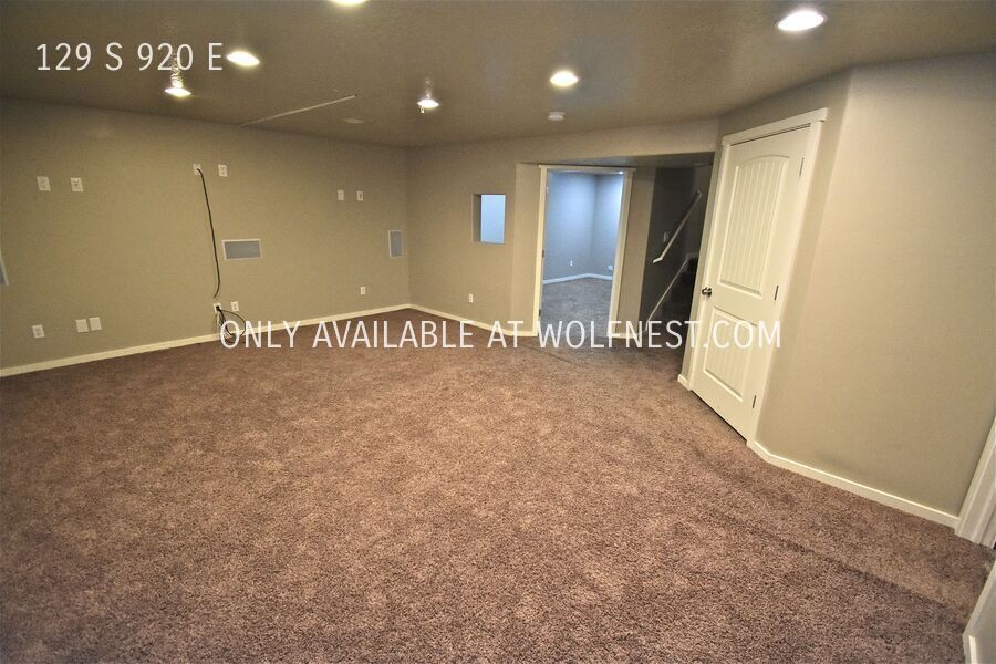 Spacious 4 Bed American Fork Townhome! No Deposit Option! property image