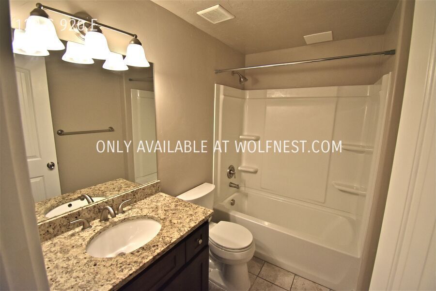 Spacious 4 Bed American Fork Townhome! No Deposit Option! property image