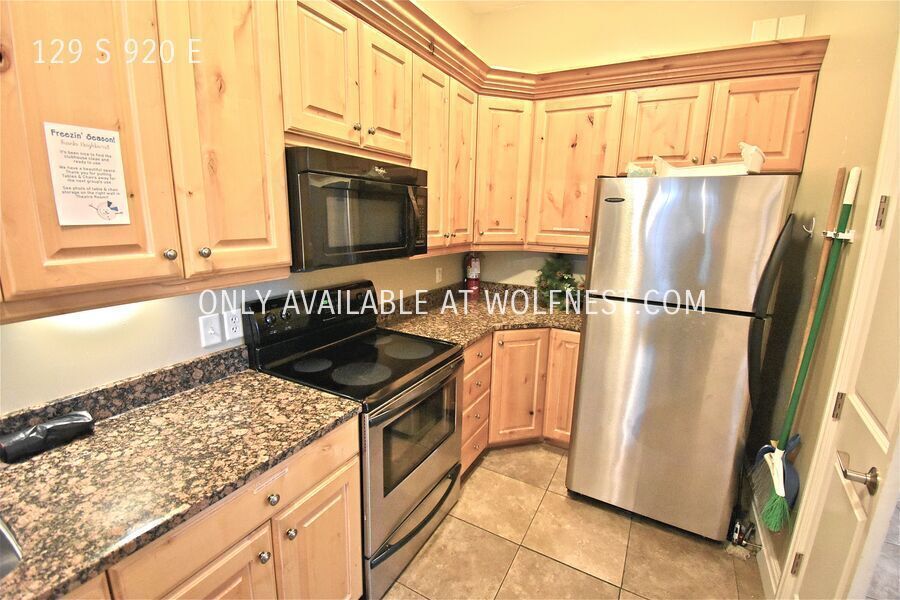 Spacious 4 Bed American Fork Townhome! No Deposit Option! property image