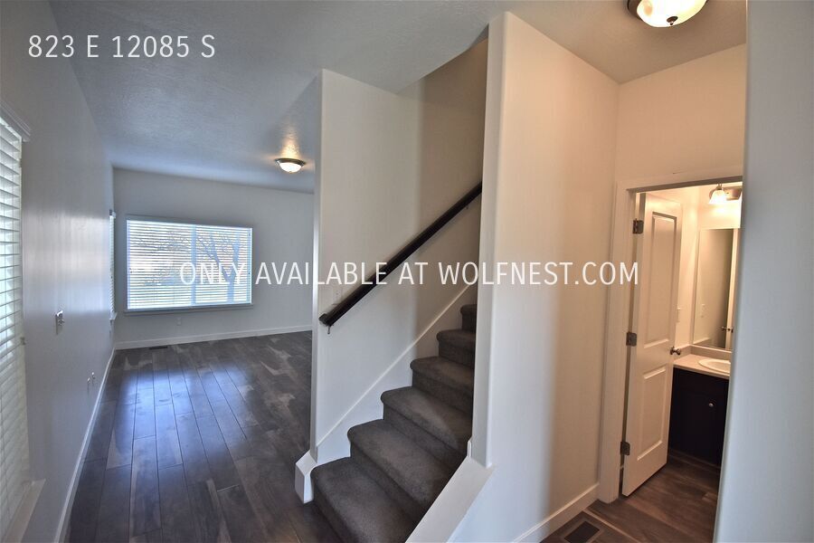 Gorgeous 3 Bed Draper Townhome! No Deposit Option! property image