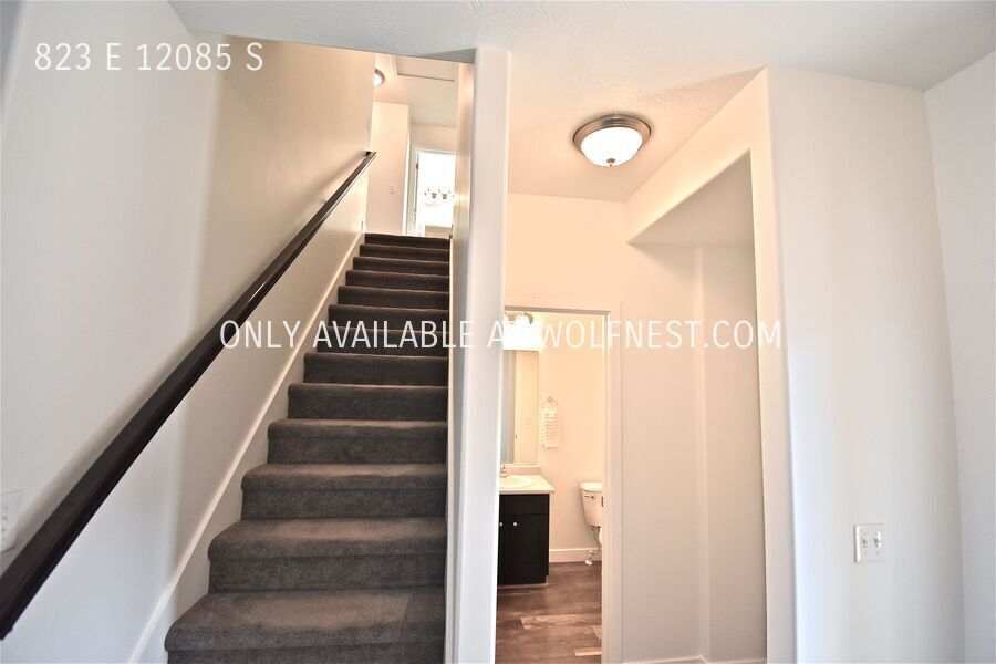 Gorgeous 3 Bed Draper Townhome! No Deposit Option! property image