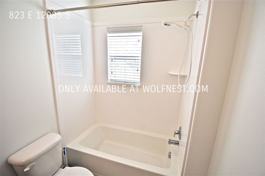 Gorgeous 3 Bed Draper Townhome! No Deposit Option! property image