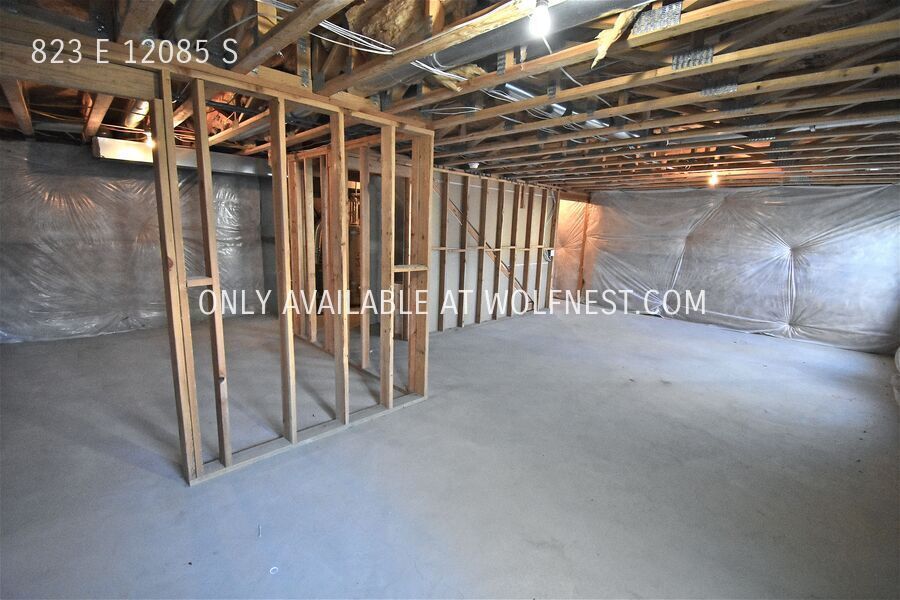 Gorgeous 3 Bed Draper Townhome! No Deposit Option! property image