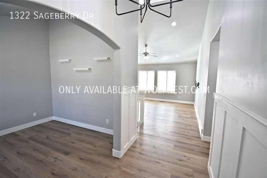 Spacious 6 Bed Santaquin Home! No Deposit Option! property image