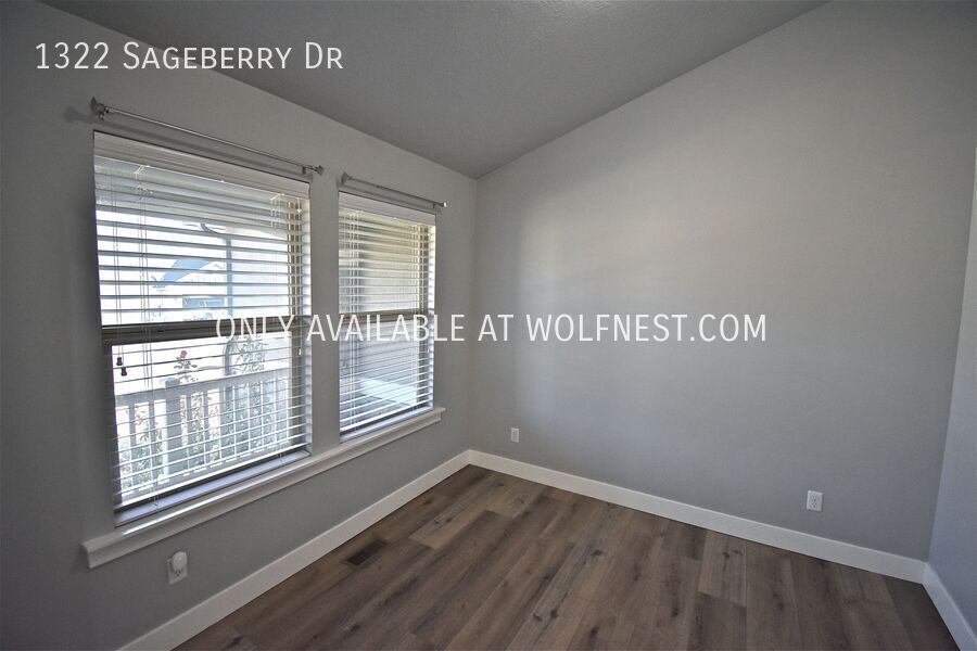 Spacious 6 Bed Santaquin Home! No Deposit Option! property image