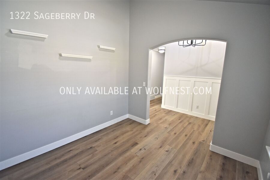 Spacious 6 Bed Santaquin Home! No Deposit Option! property image