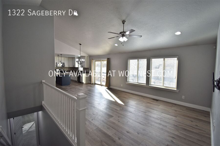 Spacious 6 Bed Santaquin Home! No Deposit Option! property image