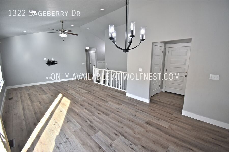 Spacious 6 Bed Santaquin Home! No Deposit Option! property image