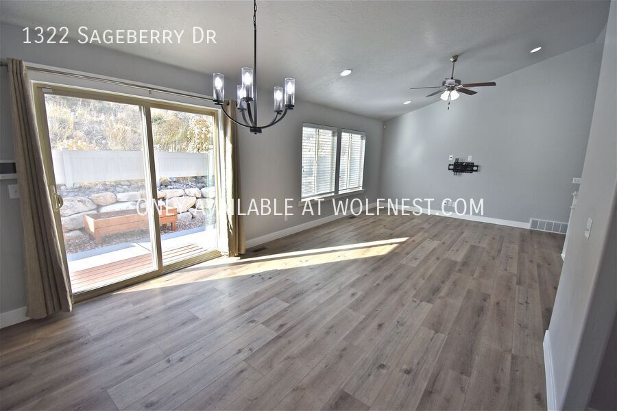 Spacious 6 Bed Santaquin Home! No Deposit Option! property image