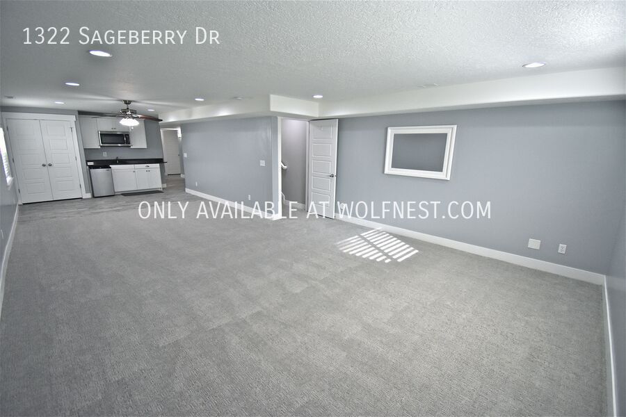 Spacious 6 Bed Santaquin Home! No Deposit Option! property image