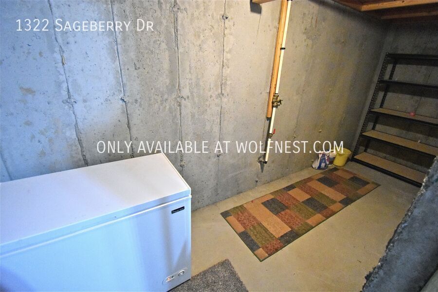 Spacious 6 Bed Santaquin Home! No Deposit Option! property image