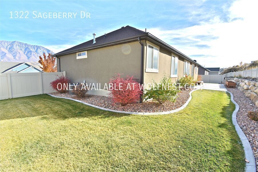 Spacious 6 Bed Santaquin Home! No Deposit Option! property image