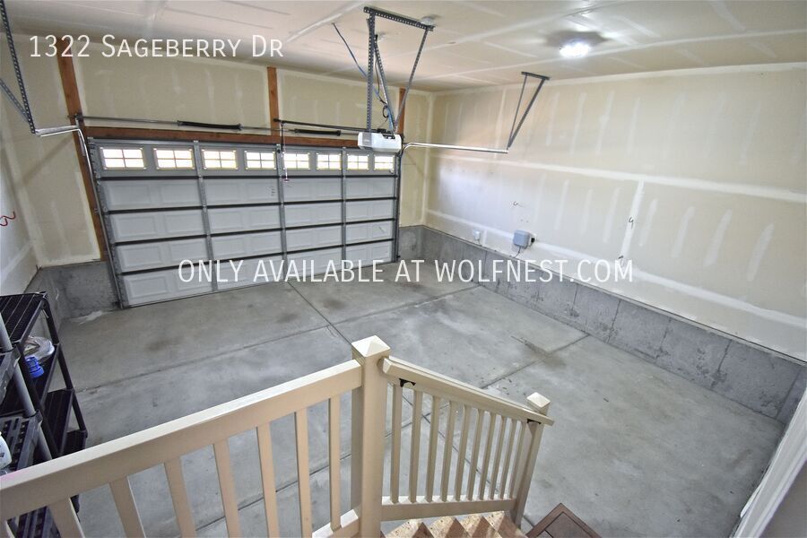 Spacious 6 Bed Santaquin Home! No Deposit Option! property image