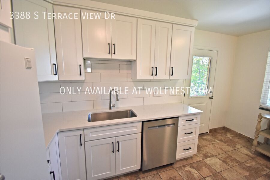 Stunning 4 Bedroom Millcreek Home! property image