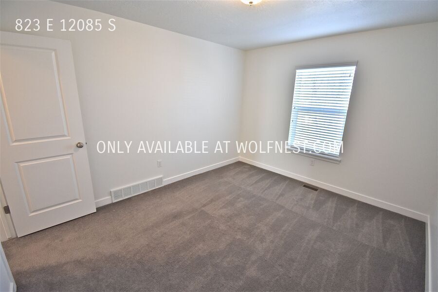 Gorgeous 3 Bed Draper Townhome! No Deposit Option! property image