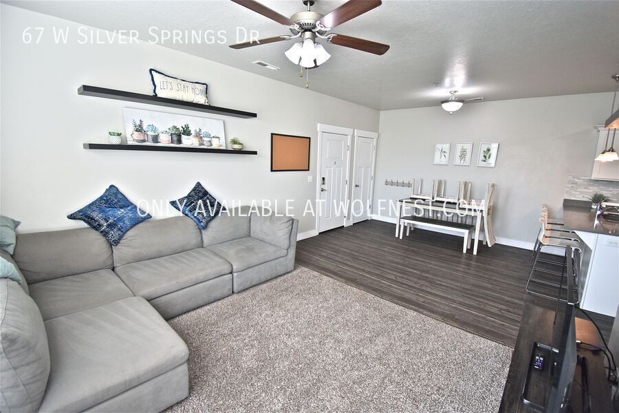 Fully Furnished Stunning 3 Bedroom Vineyard Condo! No Deposit Option! property image