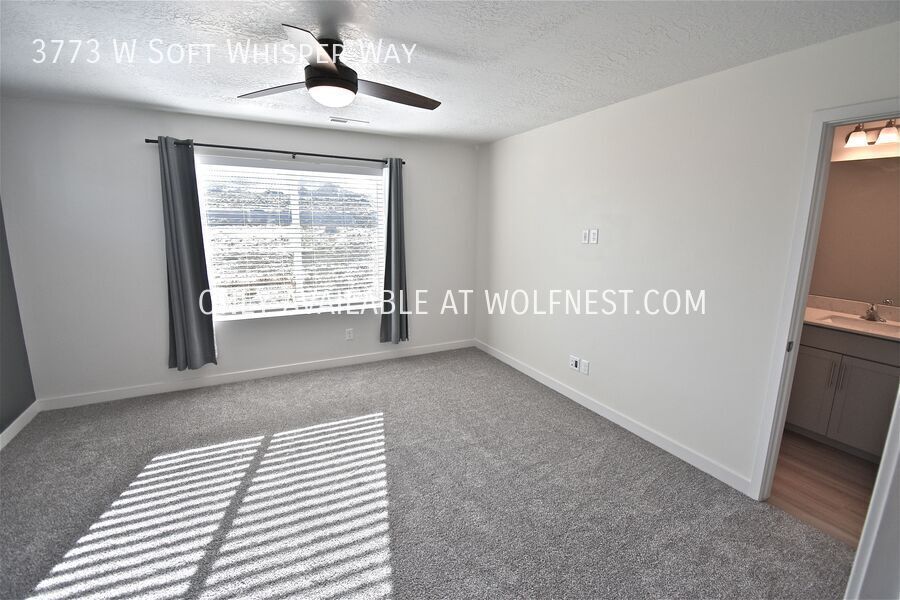 Stunning 4 Bed Herriman Townhome! property image