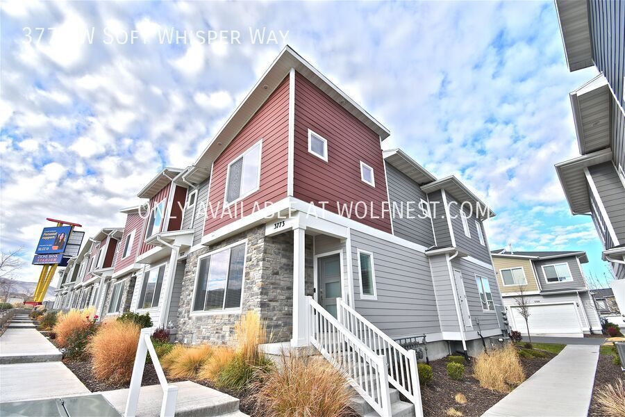 Stunning 4 Bed Herriman Townhome! property image