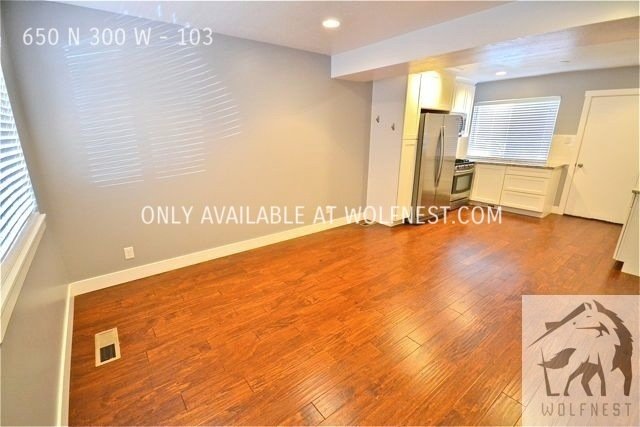 Stunning 1 Bed Downtown Unit! No Deposit Option! property image