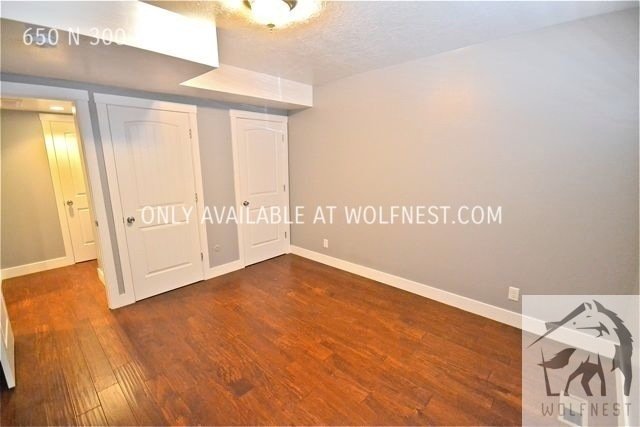Stunning 1 Bed Downtown Unit! No Deposit Option! property image