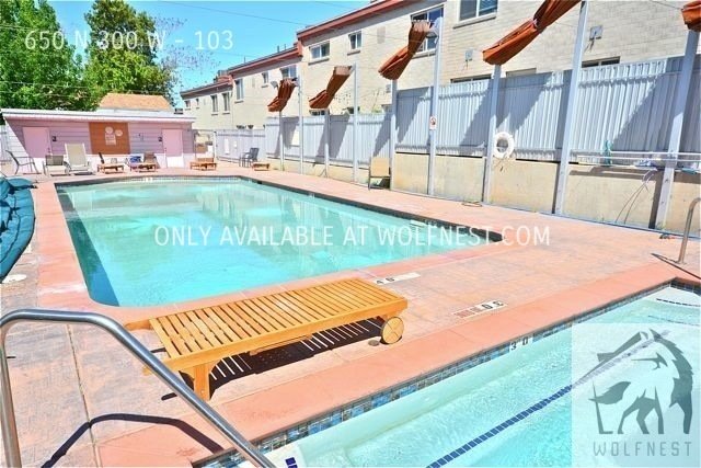 Stunning 1 Bed Downtown Unit! No Deposit Option! property image