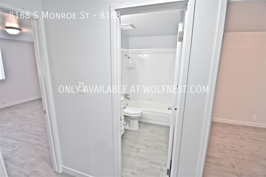 Remodeled 2 Bed Sandy Unit! No Deposit Option! property image