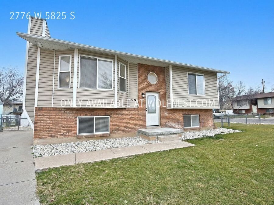 Remodeled 4 Bed Roy Home! No Deposit Option! property image