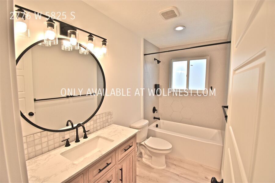 Remodeled 4 Bed Roy Home! No Deposit Option! property image